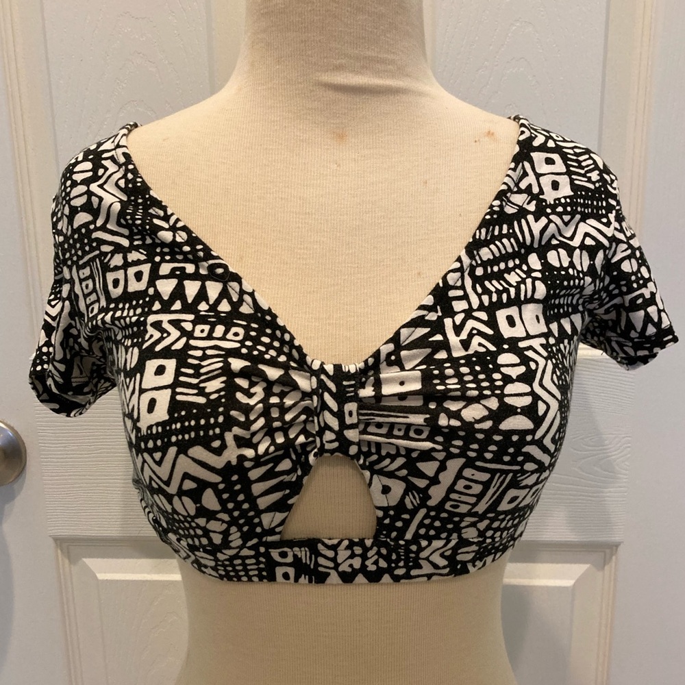 - **FOREVER 21** Bow Cut out aztec Patterned Crop Top